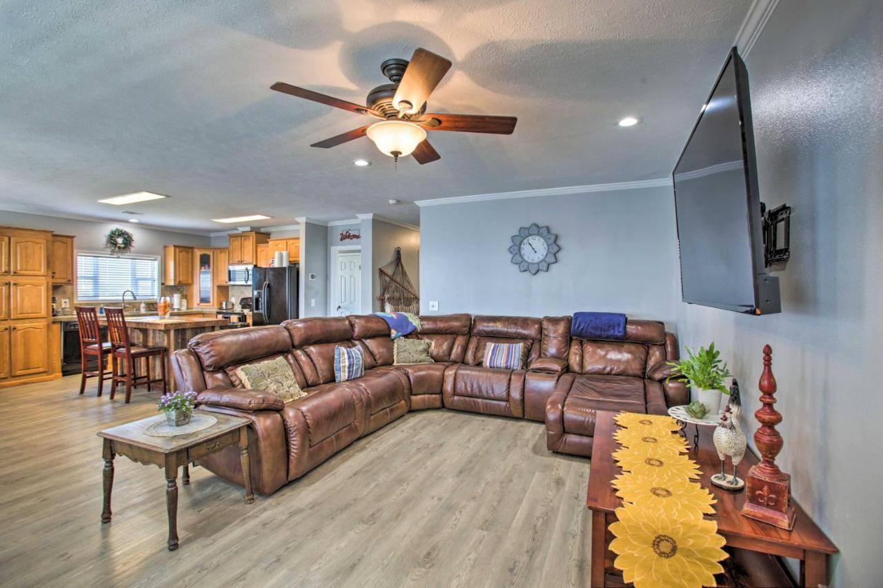 Waterfront New Orleans Home With Private Dock And Pier Екстериор снимка