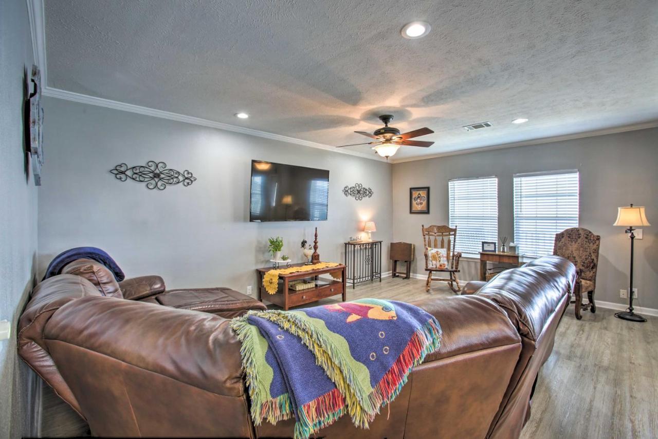 Waterfront New Orleans Home With Private Dock And Pier Екстериор снимка