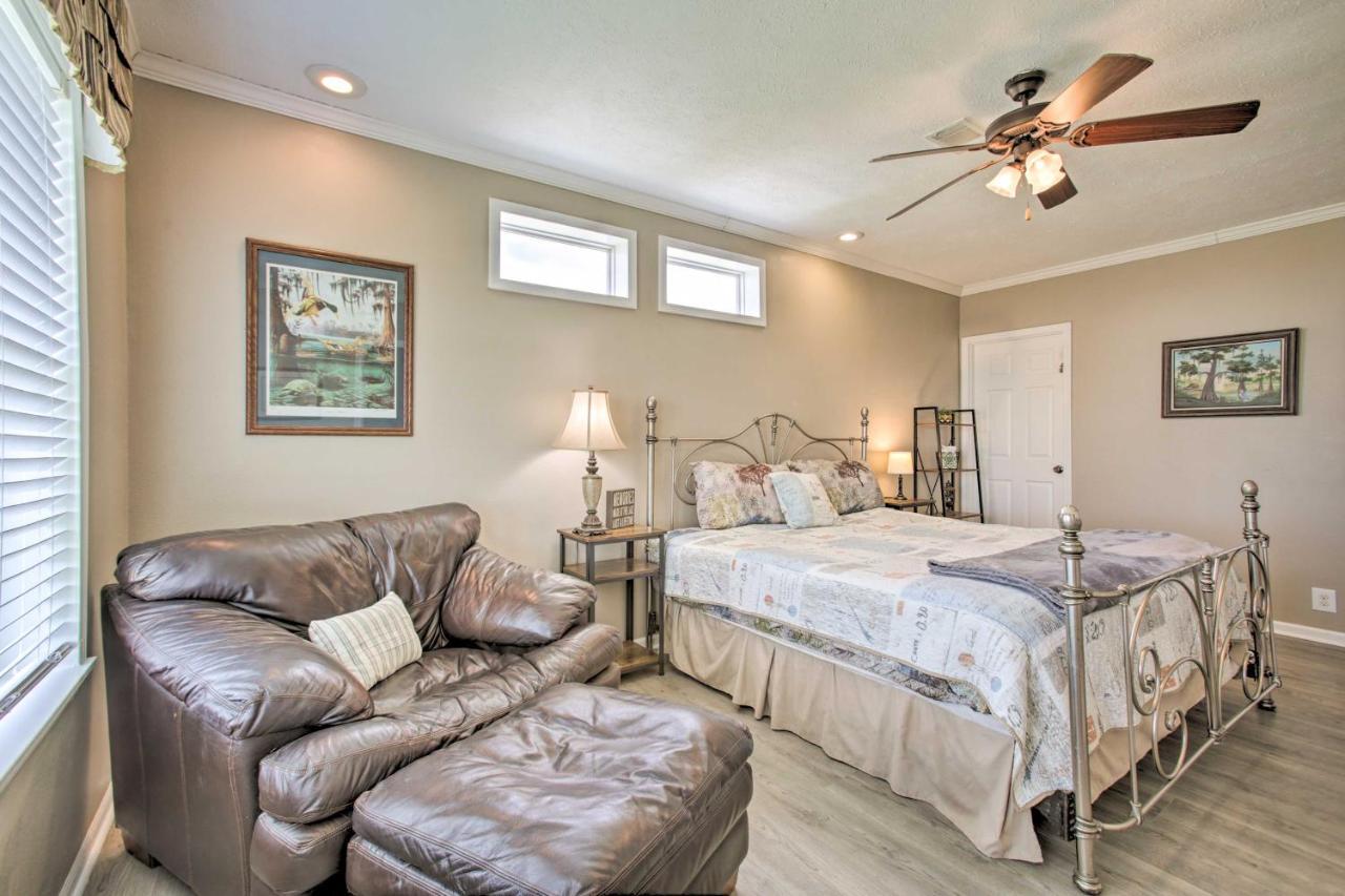 Waterfront New Orleans Home With Private Dock And Pier Екстериор снимка